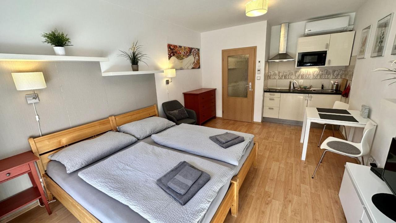 Ubytovani Trebon - Apartmany Rozmberk, Svet A Bastyr Exteriör bild